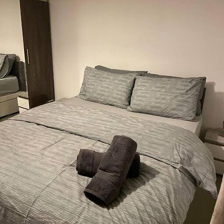 1 Bedroom Apartment Royal Docks Londýn Exteriér fotografie